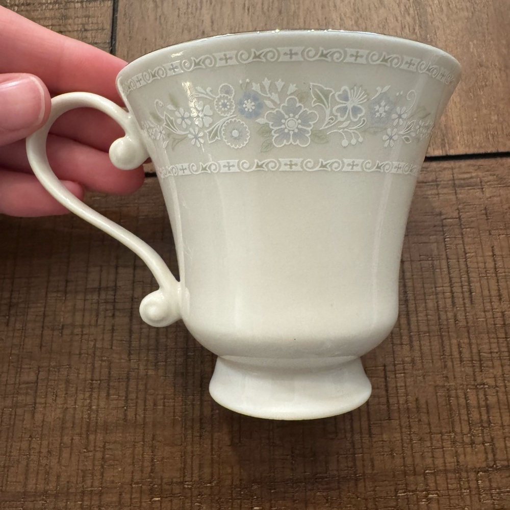 Vintage Pickard‎ China Made in USA Serenity Mugs Set of 4